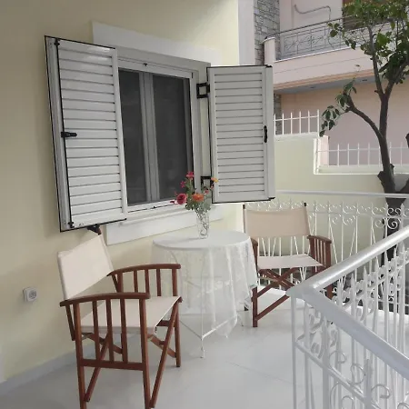 Nn & Near Athens Airport Apartment